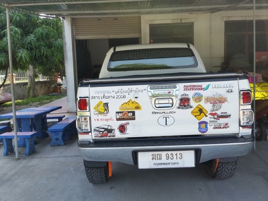 วีโก้แชมป์ 4ประตู พีรันเนอร์ ตัวG สีขาว ปี2012