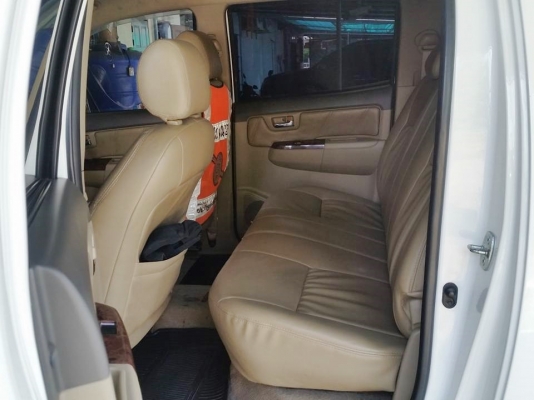 วีโก้แชมป์ 4ประตู พีรันเนอร์ ตัวG สีขาว ปี2012