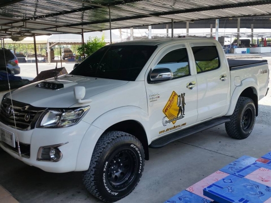 วีโก้แชมป์ 4ประตู พีรันเนอร์ ตัวG สีขาว ปี2012