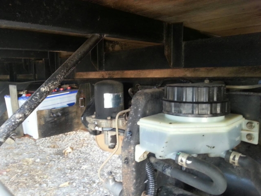 รถฮีโน่ 6 ล้อ ตู้แห้ง FC4J - 150 แรงม้า. ปี 51.   ( รถวิ่ง 29x,xxx กม. )     สนใจติดต่อ  081 - 6079515