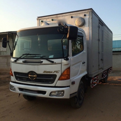 รถฮีโน่ 6 ล้อ ตู้แห้ง FC4J - 150 แรงม้า. ปี 51.   ( รถวิ่ง 29x,xxx กม. )     สนใจติดต่อ  081 - 6079515