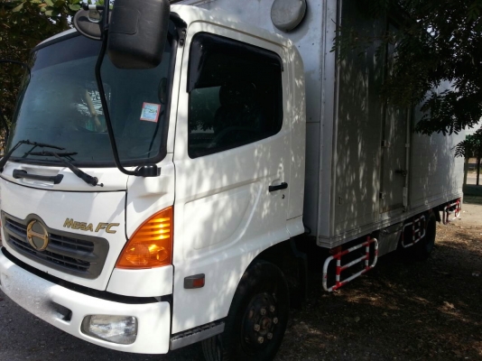 รถฮีโน่ 6 ล้อ ตู้แห้ง FC4J - 150 แรงม้า. ปี 51.   ( รถวิ่ง 29x,xxx กม. )     สนใจติดต่อ  081 - 6079515