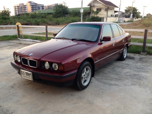 BMW 525i สภาพดีมือเดียว ยางใหม่สี่เส้น ติดแก๊สหัวฉีดประหยัดครับ