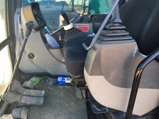 รถแบคโฮ  KOBELCO  YN - 12  ( ซุปเปอร์ X. )  ,  ( รถทำงาน 5,1xx ชม. )      สนใจติดต่อ  081 - 6079515