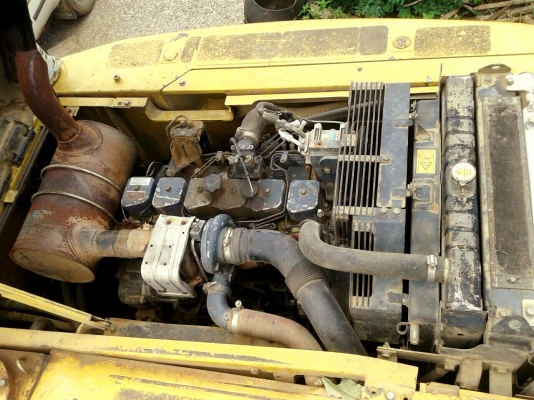 KOMATSU PC 200-7 เอกสารเล่มทะเบียน รถบอดี้สวยสภาพดีพร้อมทำงานได้เลย เครื่องยนต์เดิมปั๊มเดิมกำลังแรงดีสุดๆครับ ภายในเก๋ง ไฟฟ้าหน้าจอครบพร้อม แอร์เย็น ใช้งาน 12,000 ชม. ภายนอกบูมอาร์มสวยไม่มีปะ ช่วงล่างแน่นดีสภาพดีพร้อมทำงานได้เลยครับ ราคาต่อรองได้ครับ