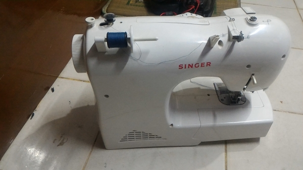จักรเย็บผ้า SINGER กระเป๋าหิ้ว รุ่น Inspiration เย็บได้หลายรูปแบบรวมถึงรั่งดุม