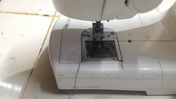 จักรเย็บผ้า SINGER กระเป๋าหิ้ว รุ่น Inspiration เย็บได้หลายรูปแบบรวมถึงรั่งดุม