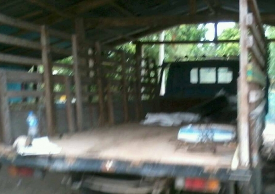 ISUZU NPR 115 HP 4BD1 รถบรรทุกหกล้อ กระบะเหล็กคอกไม้ความยาว 5 เมตรสภาพดีพร้อมบรรทุกได้เลย ช่วงล่างใหญ่ติด F หน้าหลัง เครื่องยนต์มีอ่อนบ้างเล็กน้อยครับ ภายในเก๋งคอนโซลครบ เกียร์ยาว พวงมาลัยธรรมดา ช่วงล่างคัชซีไม่แตกไม่บวม ยาง 8.25 ขอบ 16 สภาพดี เอกสารทะเบี ISUZU NPR 115 HP 4BD1 รถบรรทุกหกล้อ กระบะเหล็กคอกไม้ความยาว 5 เมตรสภาพดีพร้อมบรรทุกได้เลย ช่วงล่างใหญ่ติด F หน้าหลัง เครื่องยนต์มีอ่อนบ้างเล็กน้อยครับ ภายในเก๋งคอนโซลครบ เกียร์ยาว พวงมาลัยธรรมดา ช่วงล่างคัชซีไม่แตกไม่บวม ยาง 8.25 ขอบ 16 สภาพดี เอกสารทะเบี