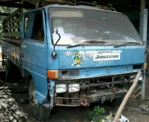 ISUZU NPR 115 HP 4BD1 รถบรรทุกหกล้อ กระบะเหล็กคอกไม้ความยาว 5 เมตรสภาพดีพร้อมบรรทุกได้เลย ช่วงล่างใหญ่ติด F หน้าหลัง เครื่องยนต์มีอ่อนบ้างเล็กน้อยครับ ภายในเก๋งคอนโซลครบ เกียร์ยาว พวงมาลัยธรรมดา ช่วงล่างคัชซีไม่แตกไม่บวม ยาง 8.25 ขอบ 16 สภาพดี เอกสารทะเบี ISUZU NPR 115 HP 4BD1 รถบรรทุกหกล้อ กระบะเหล็กคอกไม้ความยาว 5 เมตรสภาพดีพร้อมบรรทุกได้เลย ช่วงล่างใหญ่ติด F หน้าหลัง เครื่องยนต์มีอ่อนบ้างเล็กน้อยครับ ภายในเก๋งคอนโซลครบ เกียร์ยาว พวงมาลัยธรรมดา ช่วงล่างคัชซีไม่แตกไม่บวม ยาง 8.25 ขอบ 16 สภาพดี เอกสารทะเบี