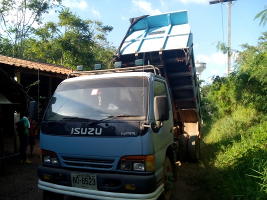 (ปิดการขายแล้วคับไป เมืองอุบล )รถ 6 ล้อ NPR 120  แรงม้า (รถห้างแท้) ... ปี  44   พร้อมใช้งาน เล่มพร้อม....