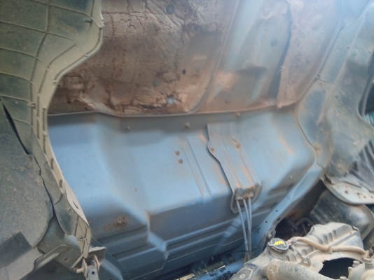 (ปิดการขายแล้วคับไป เมืองอุบล )รถ 6 ล้อ NPR 120  แรงม้า (รถห้างแท้) ... ปี  44   พร้อมใช้งาน เล่มพร้อม....