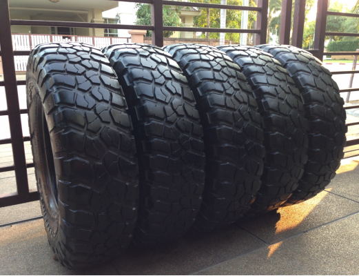 ยาง Mud BF goodrich KM2 255 85 16 พร้อมใช้งาน ราคาไม่แพง