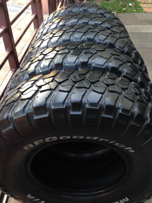 ยาง Mud BF goodrich KM2 255 85 16 พร้อมใช้งาน ราคาไม่แพง