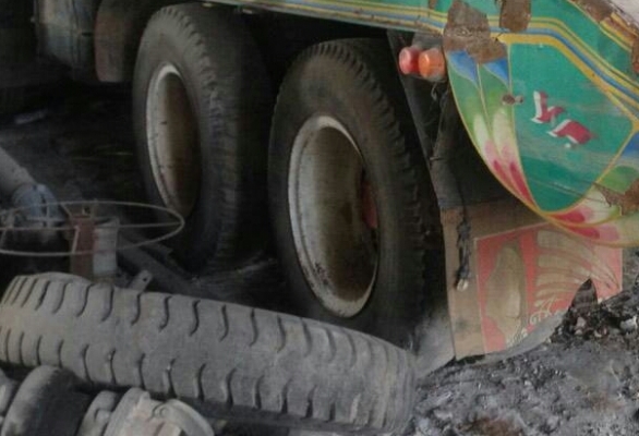 ขาย 525,000บ ต่อรองได้ สิบล้อ มิตซู ไอ้หลง FN 516M 16D16-195 สโลส เพาเดียว ท้ายลาก แม็คโค 200 สภาพดีสวยบางเดิมพร้อมใช้ ทะเบียนพร้อมโอน