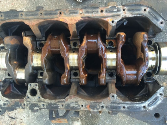 ข้อเหวี่ยงเครื่อง 2KD และชุดฝาครอบท้ายเครื่อง