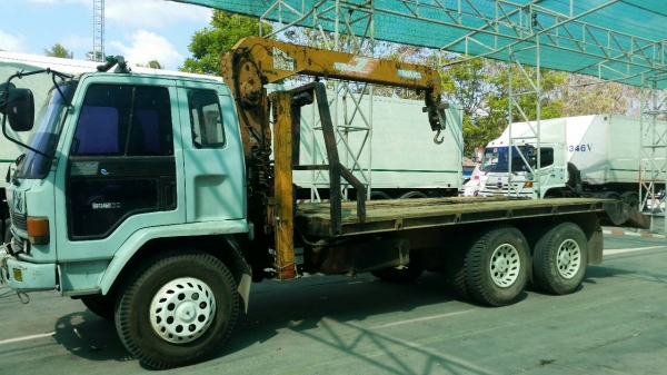 ISUZU 210 ท้ายลาด พร้อมเครน