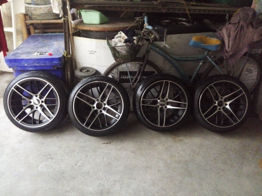 แม็ก BBS ขอบ 15 กว้าง 8 ออฟ 25 พร้อมยางปลิ้นๆ แนวๆ ราคา 8500 แม็ก BBS ขอบ 15 กว้าง 8 ออฟ 25 พร้อมยางปลิ้นๆ แนวๆ ราคา 8500