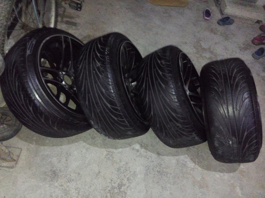 แม็ก BBS ขอบ 15 กว้าง 8 ออฟ 25 พร้อมยางปลิ้นๆ แนวๆ ราคา 8500