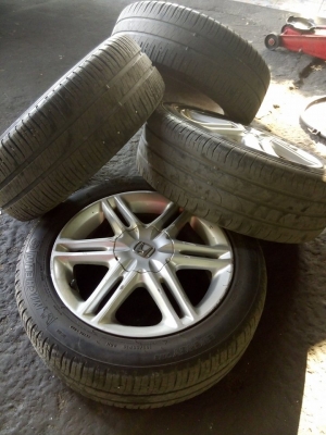 แม็กขอบ 15 พร้อมยาง ขนาด 4 รู 100 ชุดละ 3300