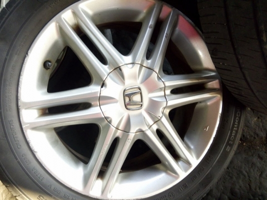 แม็กขอบ 15 พร้อมยาง ขนาด 4 รู 100 ชุดละ 3300