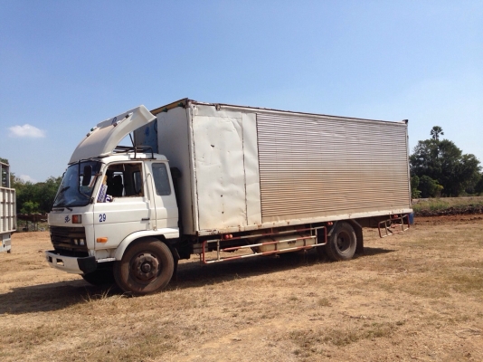 รถบรรทุก 6 ล้อ ยาว 7.20 ม.