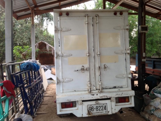 ขาย NKR88. เกียรสั้น  ห้างแท้ ปี37 เครื่องดี. คัสชีสวย. ภายในขาดฝาเก๊. หัวสวย. ตู้ดี เอกสารพร้อมโอน ม79 ราคา170000. ต่อรอง สนใจ0930693225