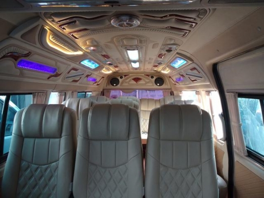 โทร 0922726669 คุณตันหยงรถตู้เบสมือสองฝั่งธน TOYOTA HIACE COMMUTER 2.5D4D MT แต่งวีไอพี เบาะ 4 แถว