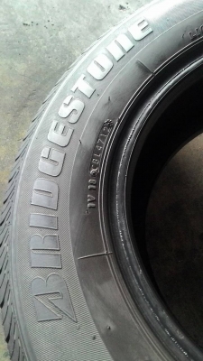 215/70R15 BRIDGESTONE R611 มี 1 เส้น tel.081-427-3941 ไลน์ไอดี autobot107 215/70R15 BRIDGESTONE R611 มี 1 เส้น tel.081-427-3941 ไลน์ไอดี autobot107