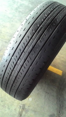 215/70R15 BRIDGESTONE R611 มี 1 เส้น tel.081-427-3941 ไลน์ไอดี autobot107 215/70R15 BRIDGESTONE R611 มี 1 เส้น tel.081-427-3941 ไลน์ไอดี autobot107