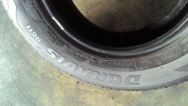 215/70R15 BRIDGESTONE R611 มี 1 เส้น tel.081-427-3941 ไลน์ไอดี autobot107 215/70R15 BRIDGESTONE R611 มี 1 เส้น tel.081-427-3941 ไลน์ไอดี autobot107