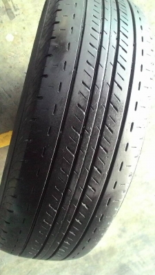 215/70R15 BRIDGESTONE R611 มี 1 เส้น tel.081-427-3941 ไลน์ไอดี autobot107 215/70R15 BRIDGESTONE R611 มี 1 เส้น tel.081-427-3941 ไลน์ไอดี autobot107
