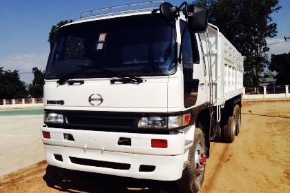 ขาย hino. 2k. 260. แรงม้ารถสวย พร้อมใช้งานเเกียเดิม เครื่องเดิม.  ภายในมีเบาะคนขับขาดนิดหน่อย.  ยางพร้อมใช้