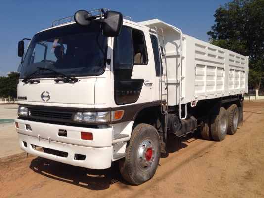 ขาย hino. 2k. 260. แรงม้ารถสวย พร้อมใช้งานเเกียเดิม เครื่องเดิม.  ภายในมีเบาะคนขับขาดนิดหน่อย.  ยางพร้อมใช้