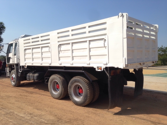 ขาย hino. 2k. 260. แรงม้ารถสวย พร้อมใช้งานเเกียเดิม เครื่องเดิม.  ภายในมีเบาะคนขับขาดนิดหน่อย.  ยางพร้อมใช้