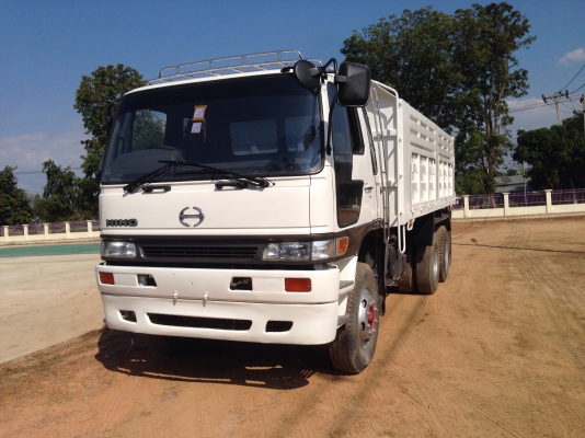 ขาย hino. 2k. 260. แรงม้ารถสวย พร้อมใช้งานเเกียเดิม เครื่องเดิม.  ภายในมีเบาะคนขับขาดนิดหน่อย.  ยางพร้อมใช้