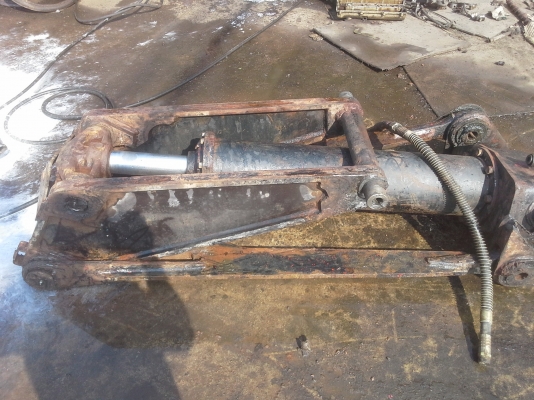 ขาย กระบอกดั่ม12ตันพร้อมปั้มปั่น ไม่มีเกียฝาก(เหลือ25000)