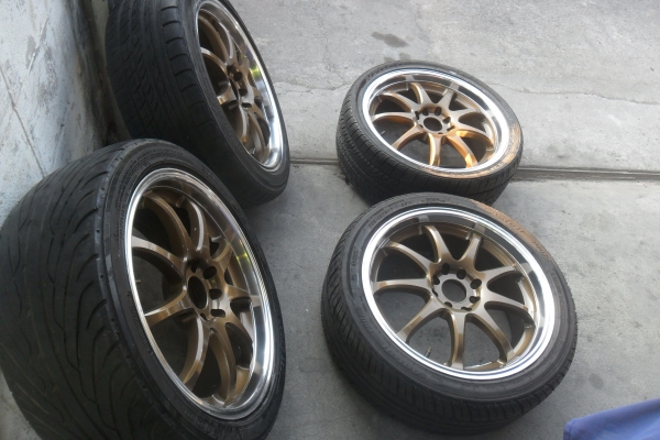 ล้อแม็ก17นิ้ว4รู100/114 พร้อมยาง สวยๆ 4 ล้อ ราคา 6750 บาท