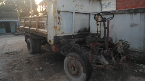 ขายดั้ม ฮีโน่เคเอ็ม  เดรื่องDQ 100  คัชซีสวยๆครับ เอกสารชุดโอนไม่ได้ทะเบียนเต็ม ภาษีพ ย  59