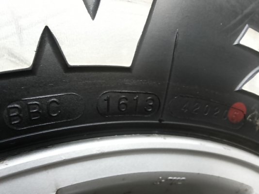 ยาง MUD MAXSIS 764 245 75 16 ปี13 สภาพเหมือนใหม่