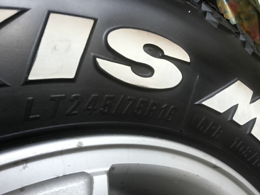 ยาง MUD MAXSIS 764 245 75 16 ปี13 สภาพเหมือนใหม่