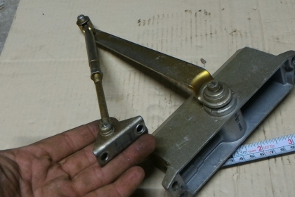 โช๊คตัวช่วยหมุน ปิด ประตูเวลาดึงเปิดประตูแล้วลืมปิด ช่วยป้องกันแมลง สัตว์เข้ามา นำไปยึดติดกับประตูที่มีอยู่เดิมที่บ้านได้เลย