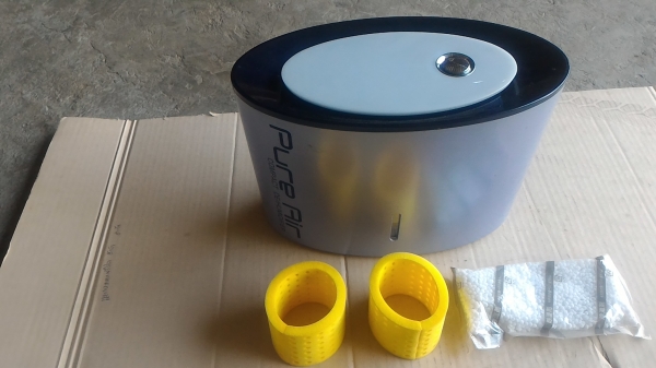 เครื่องฟอกอากาศ PURE  AIR ไม่ใช้ไฟฟ้า เลือกการทำงานได้สองแบบลดหรือเพิ่มความชื่น ของใหม่ ใช้พลังงานจากถ่าน 2 ก้อน