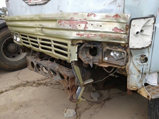 ขายหกล้อ HINO FF177KA ติดเครน 3ตัน คัชชีสวย ยางดี กระบะยาว6.50  เอกสารเล่มทะเบียนพร้อมโอน