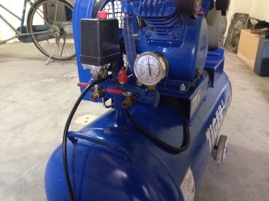 ขายปั้มลม Tiger มอเตอร์ Venz 1/2HP. 220V ไฟบ้าน สภาพเหมือนใหม่ ใช้งานมาครั้งเดียวครับ ขายปั้มลม Tiger มอเตอร์ Venz 1/2HP. 220V ไฟบ้าน สภาพเหมือนใหม่ ใช้งานมาครั้งเดียวครับ