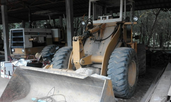 ขายถูกรถตักล้อยาง KOMATSU 510 สภาพพร้อมไช้เครื่องเดิมปั้มเดิม