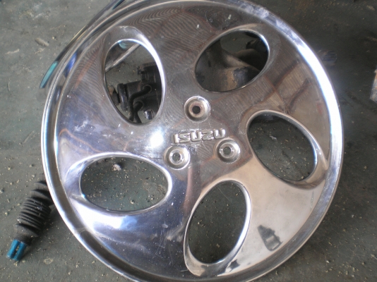 ขายฝาครอบล้อ  ISUZU