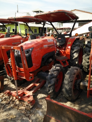แทรกเตอร์ KUBOTA L4708 พร้อมใบมีดดันดินหน้า รถสวยสภาพนางฟ้า ชั่วโมงงานน้อย 76 ชั่วโมงงาน