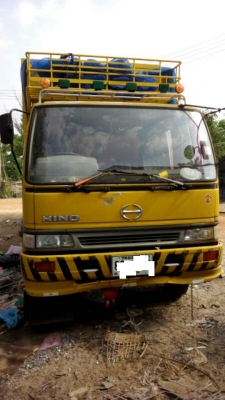 หกล้อ ฮีโน่ FF1J210ปี40 ช่วงยาว7.20ยาง900 รถห้างสภาพดีเดิมๆสวยพร้อมใช้ ทะเบียนพร้อมโอน ราคา 590,000บ ต่อรองได้ หกล้อ ฮีโน่ FF1J210ปี40 ช่วงยาว7.20ยาง900 รถห้างสภาพดีเดิมๆสวยพร้อมใช้ ทะเบียนพร้อมโอน ราคา 590,000บ ต่อรองได้