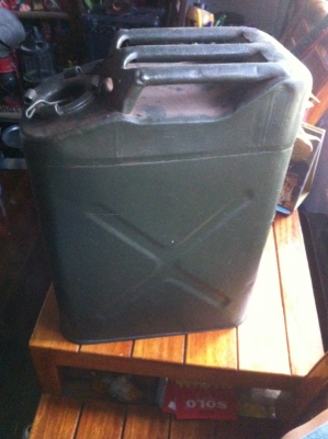 ถังน้ำมันเก่า