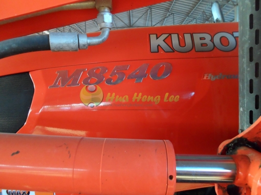 M 8540 พร้อมชุดบุ้งกี้